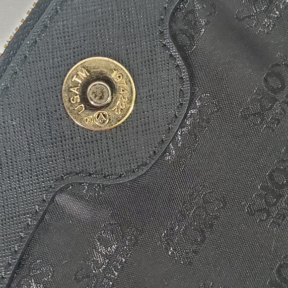 Michael Kors Bedford Tassle Bag Black Pebbled Leather with Matching Wristlet - Picture 10 of 11